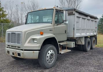 Main image Freightliner FL106